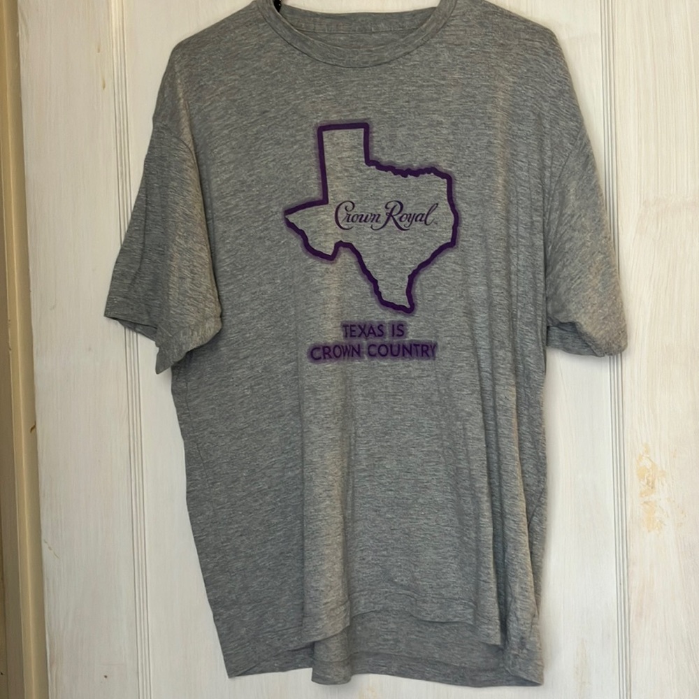 Crown Royal tshirt XL